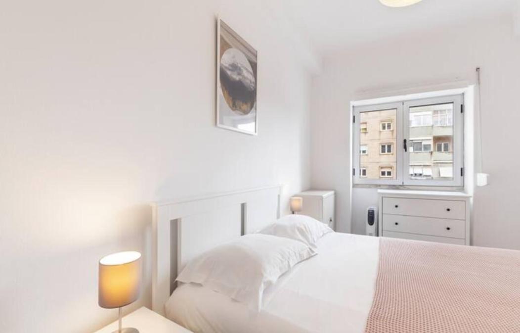 Beautiful 1 Bedroom Apartment Near Benfica Lisbon Exterior photo