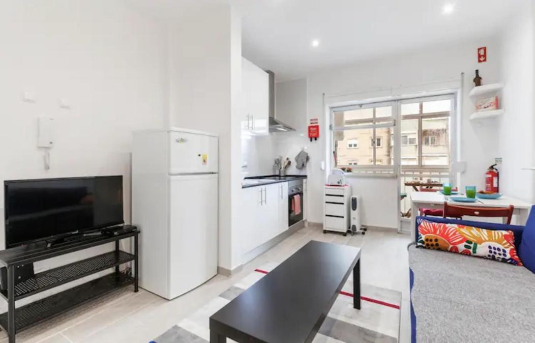 Beautiful 1 Bedroom Apartment Near Benfica Lisbon Exterior photo